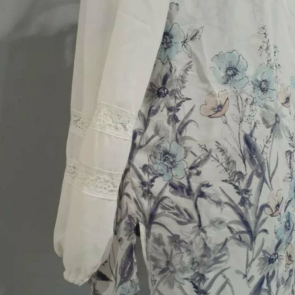 Lauren Conrad Floral Sheer Top Size L - Picture 4 of 10